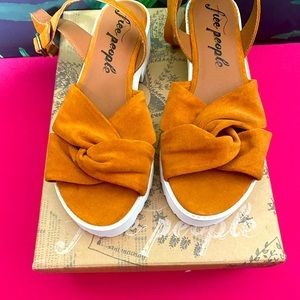 Brand new free people suede Sandals size 37
